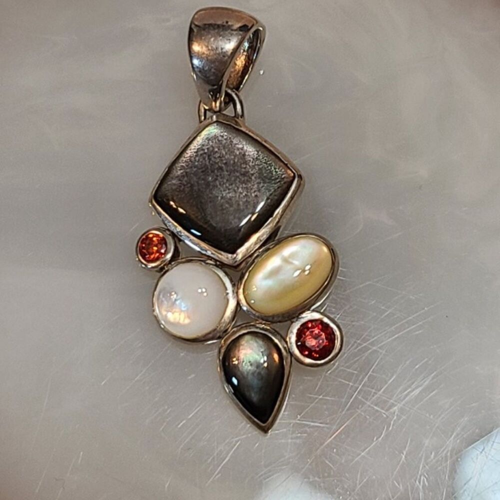 NWOT 925 Sterling Silver Multi Gemstone Cluster Pendant Pearl Quartz Garnet